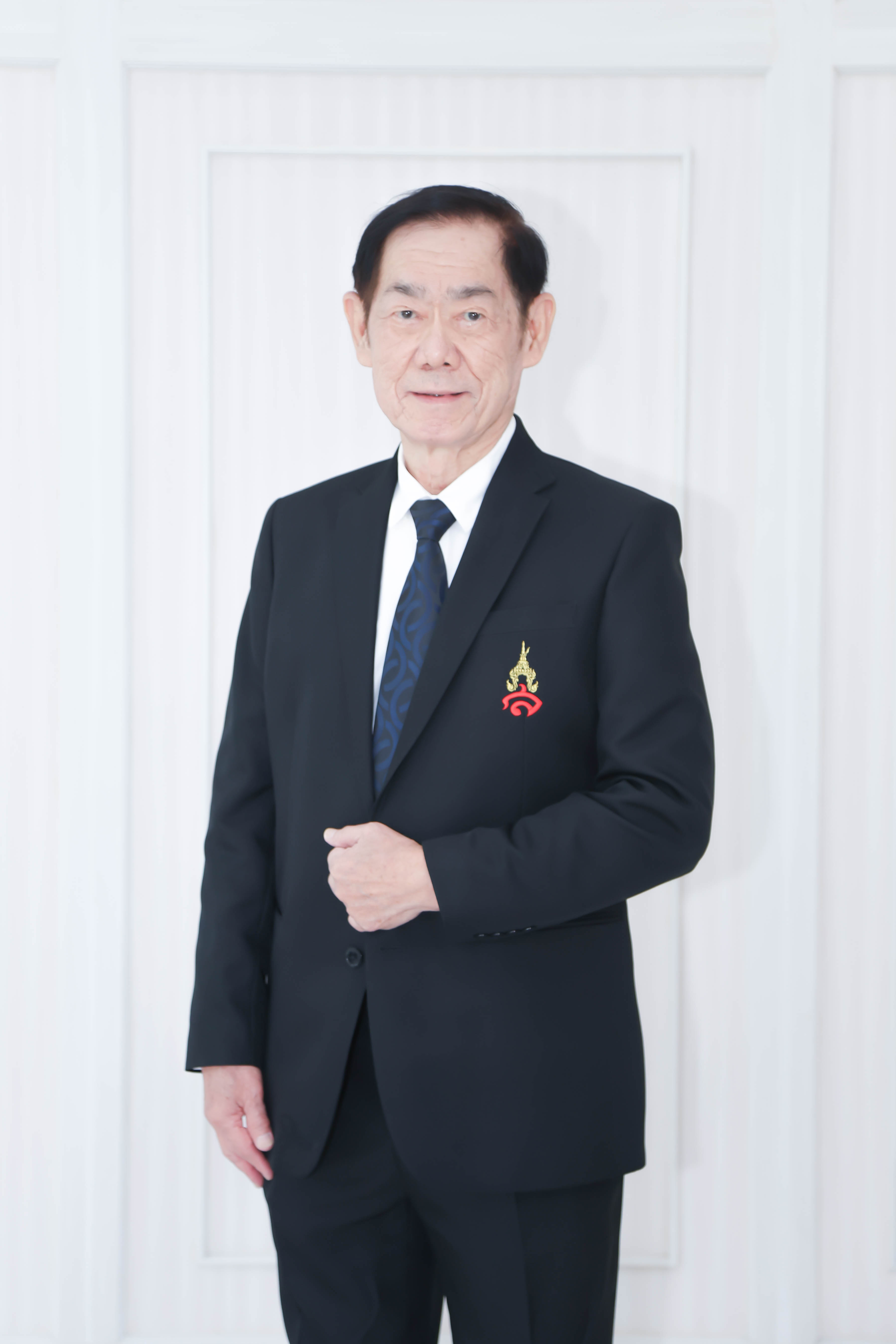 นายแพทย์มาโนชญ์