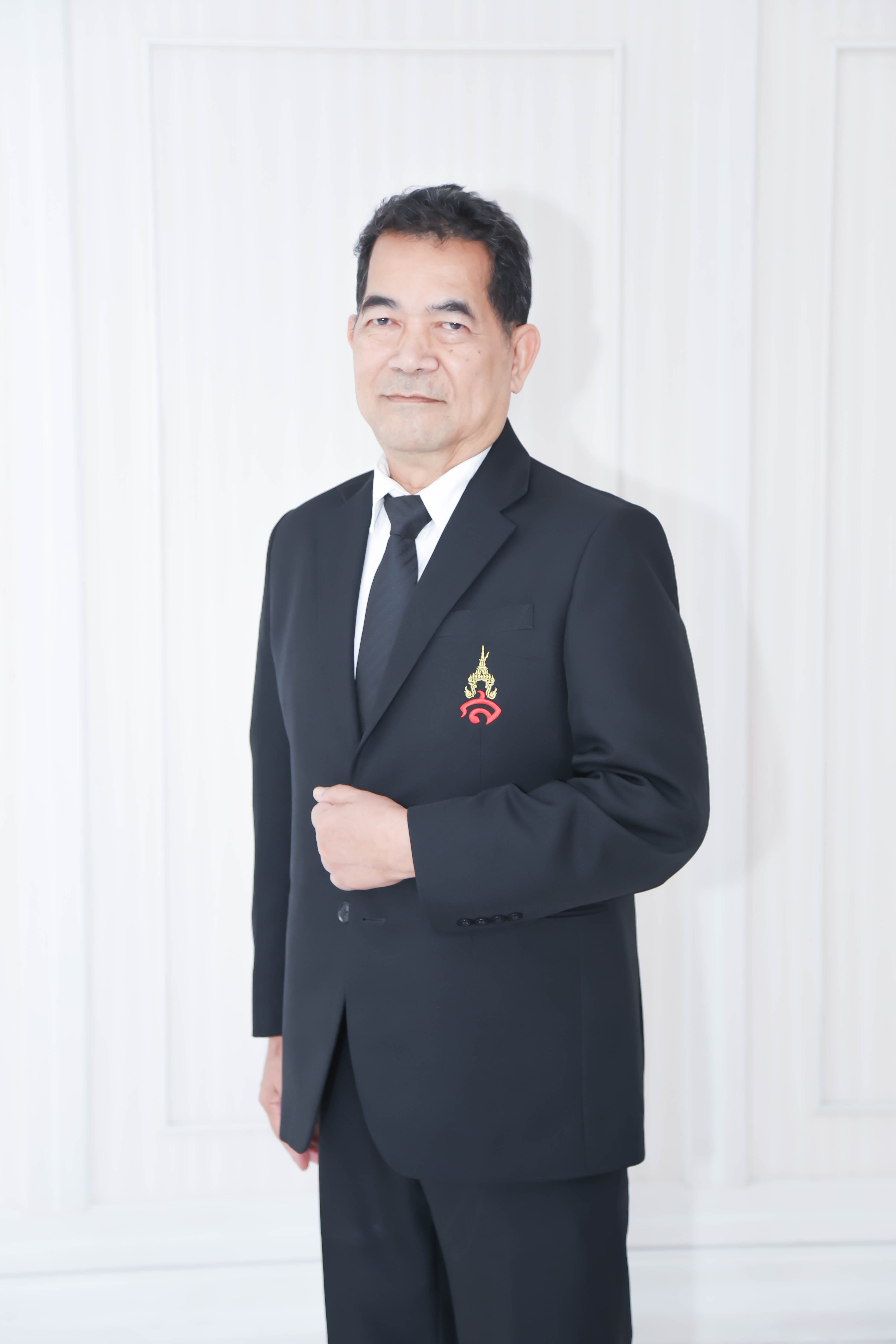 ดร.เอนก